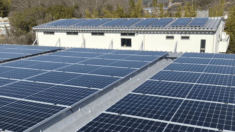 太陽光発電を導入したカグラベーパーテック株式会社の製造工場
